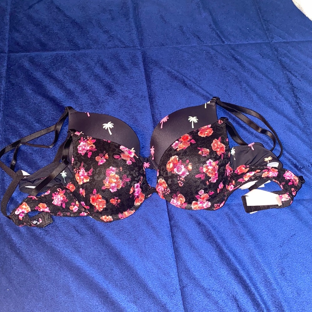 VS Pink everywhere push up bras